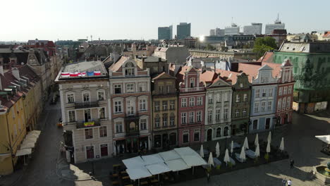 Famosas-Casas-De-Comerciantes-En-Poznan,-Polonia