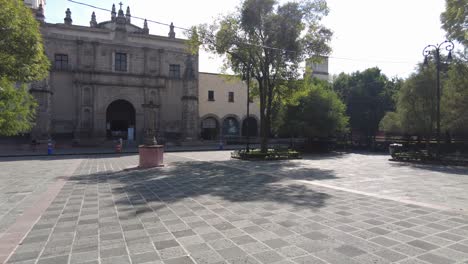 Usually-one-of-the-most-popular-and-visited-spots-in-Mexico-City-by-both-national-and-international-tourists,-downtown-Coyoacan-looks-like-a-ghost-town-during-the-COVID-19-lockdown
