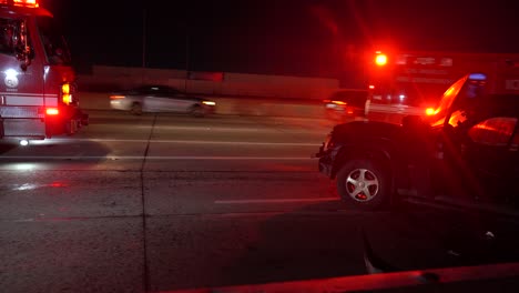 Los-Bomberos-Ayudan-En-Un-Accidente-Automovilístico