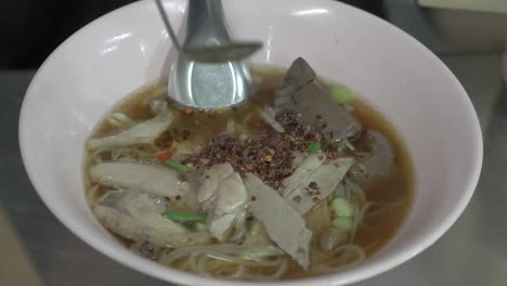 Entennudeln,-Thailändisches-Streetfood,-Chinesisches-Essen