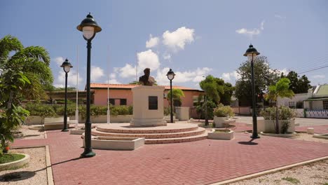 Monument-in-the-small-town-Rincon,-Bonaire