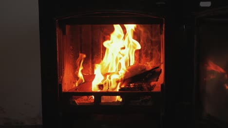 Stover-fire-flames-slow-motion-RACK-FOCUS