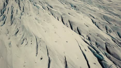 Gletscherzunge-In-Island,-Gefilmt-Von-Einer-Drohne-Aus-Mehreren-Blickwinkeln