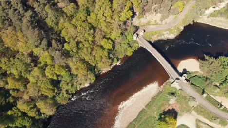 Thomas-Telfords-Craigellachie-Brücke-über-Den-Fluss-Spey-In-Schottland