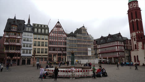 Frankfurt,-Alemania,-Circa:-Timelapse-Old-Town-Square-Romerberg-En-Frankfurt,-Alemania