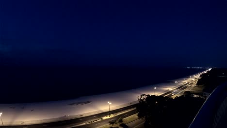 Time-lapse-Noche-A-La-Vista-De-La-Mañana-De-La-Playa,-El-Océano,-La-Carretera-Principal