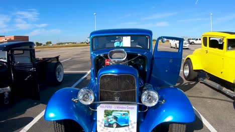 Un-Disparo-Suave-Y-Continuo-Desde-El-Soplador-Para-Revelar-El-Ford-Coupe