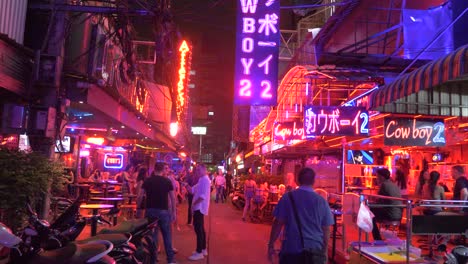 Soi-Cowboy,-Statische-Aufnahme-Des-Straßenlebens