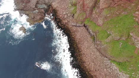 The-Old-Man-of-Hoy,-a-449ft-high-sea-stack-on-Hoy
