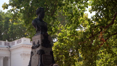 Denkmal-Für-Den-Russischen-Dichter-Alexander-Puschkin-In-Odessa,-Ukraine