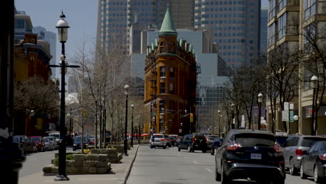 Streetscape-shot-of-the-iconic-Gooderham-Building-in-downtown-Toronto,-Canada-on-a-sunny-day