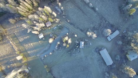Aerial-shot-of-an-abandoned-farm