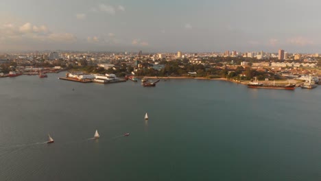 Sailing-the-harbor-of-Mombasa,-Kenya