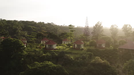 Luxury-lounge-hotel-on-the-hill-in-the-early-morning-in-Ngorongoro-area,-Tanzania