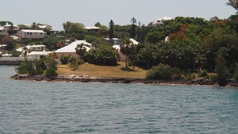 Bermuda-Ferry-transportation-that-travels-from-Hamilton-City-to-the-the-Royal-Naval-Dockyard