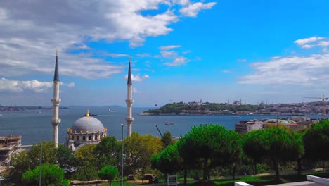 Sommerlandschaftsansicht-Der-Stadt-Istanbul,-Des-Bosporus-Und-Der-Europäischen-Seite-In-Istanbul,-Türkei