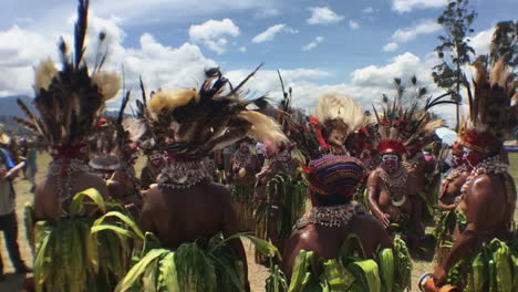 Gruppe-Von-Aborigines-Auf-Der-Goroka-Show-In-Papua-Neuguinea