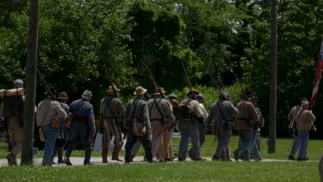 Civil-War-battle-re-enactment-in-the-Ohio-Village-at-the-Ohio-History-Center
