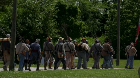 Nachstellung-Der-Bürgerkriegsschlacht-Im-Ohio-Village-Im-Ohio-History-Center