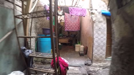 Caminando-Por-Lo-Que-Se-Llama-Los-Barrios-Marginales-De-Mumbai