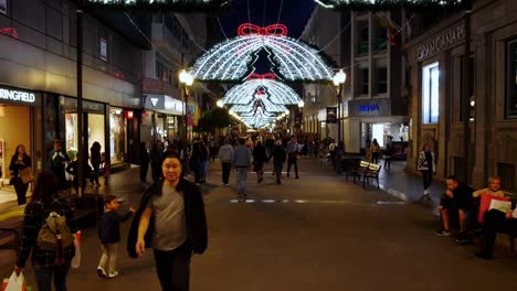 Locked-shot-of-Busy-Triana-Street-in-Las-Palmas,-Canary-Islands,-on-Christmas-period