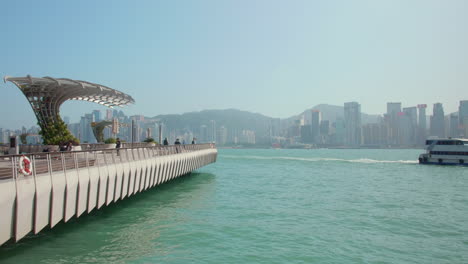 Avenida-De-Las-Estrellas---Frente-Al-Mar-Del-Puerto-De-Victoria,-Tsim-Sha-Tsui,-Hong-Kong,-China