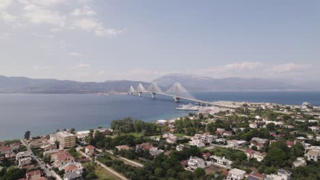 Luftaufnahme-Der-Rion-Antirion-Brücke-In-Patras-–-Einer-Mehrfeldrigen-Schrägseilbrücke