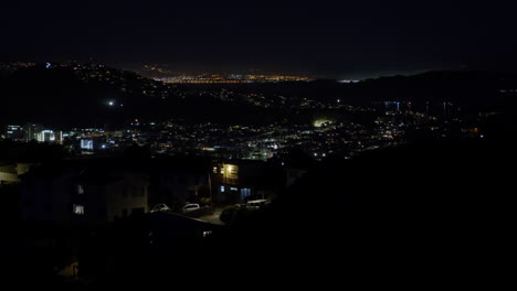 Beleuchtetes-Stadtbild-Von-Wellington-Bei-Nacht-In-Neuseeland