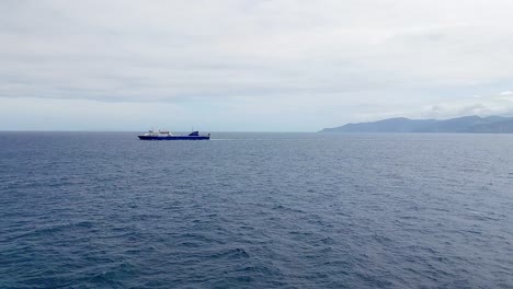 Die-Bluebridge-Strait-Feronia-überquert-Die-Cook-Strait-In-Neuseeland