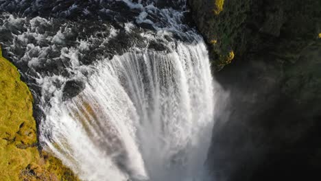 Skogafoss-Wasserfall,-Island