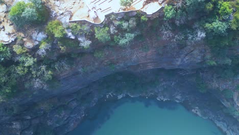 Die-Wasserfälle-Rajdari-Und-Devdari-Befinden-Sich-Im-Naturschutzgebiet-Chandraprabha