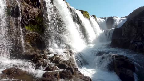 Kolufossar-Wasserfälle-In-Der-Kolugljufur-Schlucht,-Island,-Niedrige-Luftaufnahme