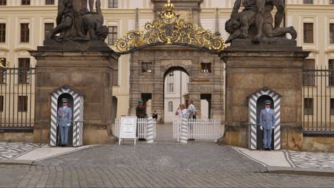 Wide-angle-establishing-shot-Prague-Castle-entrance-gate-and-guards