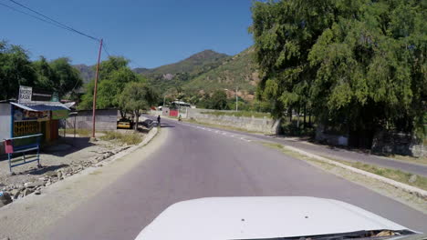 Viaje-En-Camión-Ocupado-Ciudad-Timor-Leste-Gopro-Timelapse-Día-Soleado-De-Verano