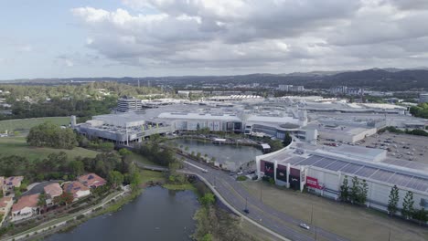 Exterior-Facade-Of-The-Famous-Robina-Town-Centre---Large-Shopping-Mall-In-Gold-Coast,-Australia