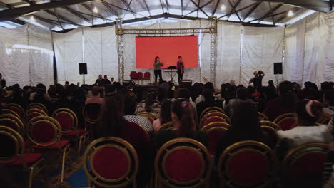 Conferencia-De-Chicas-En-Egipto---Una-Posibilidad-Remota