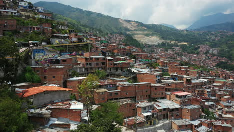 Vistas-A-La-Comuna-13-En-Medellin,-Colombia