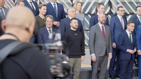 Der-Ukrainische-Präsident-Wolodymyr-Selenskyj-Besucht-Den-Europagipfel-In-Brüssel,-Belgien-Während-Des-Krieges-Mit-Russland-–-Gruppenfoto