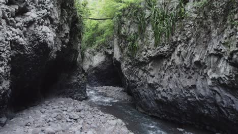 Narrow-gorge-river-in-jungle