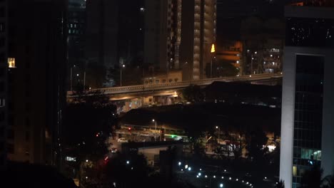 Mumbai-Worli-Indien-Dadar-Straße-Von-Oben,-Vogelperspektive-Bei-Nacht,-Leere-Straßen,-Stadt-Mumbai,-Hyperrunden,-Zeitraffer,-Langsamer-Verschluss