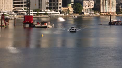 View-of-construction-works-on-the-Kangaroo-Point-Green-Bridge-across-the-Brisbane-River,-Brisbane,-Australia