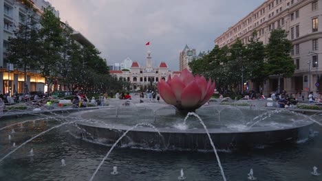 A-evening-view-of-the-Nhạc-Nước-Nguyễn-Huệ-fountain-also-known-as-the-Nguyen-Hue-Music-Fountain,-in-Ho-Chi-Minh-City,-Vietnam