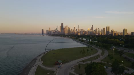 Establishing-Shot-Above-Chicago-Lakeshore-Running-Walking-Path-on-Summer-Evening