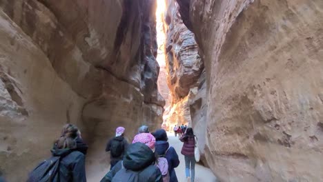 Siq,-Die-Schlucht,-Die-Zur-Schatzkammer-Von-Petra-Führt