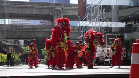 Lion-Chinese-dance-climb-in-Bangkok-Streets-Thailand