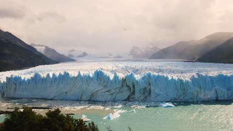 Perito-Moreno-Glacier-Landscape,-Glaciares-National-Park-at-El-Calafate-at-Patagonia-Argentina,-Iceberg-Wide-Angle-Shot-below-Andean-Cordillera