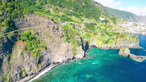 Belvedere-Schleier-Der-Braut-Mit-Blick-Auf-Die-Insel-Madeira-Und-Die-Küste-Des-Ozeans