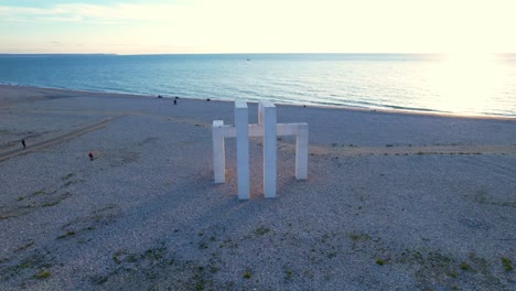 Art-structure-on-the-beach,-celebration-of-500-years-of-Le-Havre