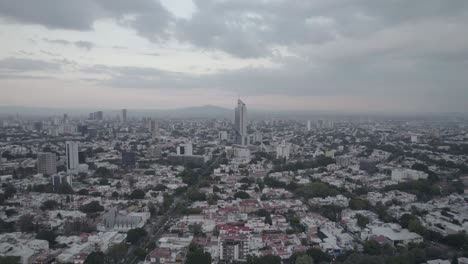 Luftaufnahme-Von-Guadalajara-24-Fps