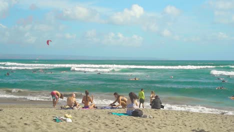 Vida-En-La-Playa-De-Batu-Bolong-En-Bali-Canggu